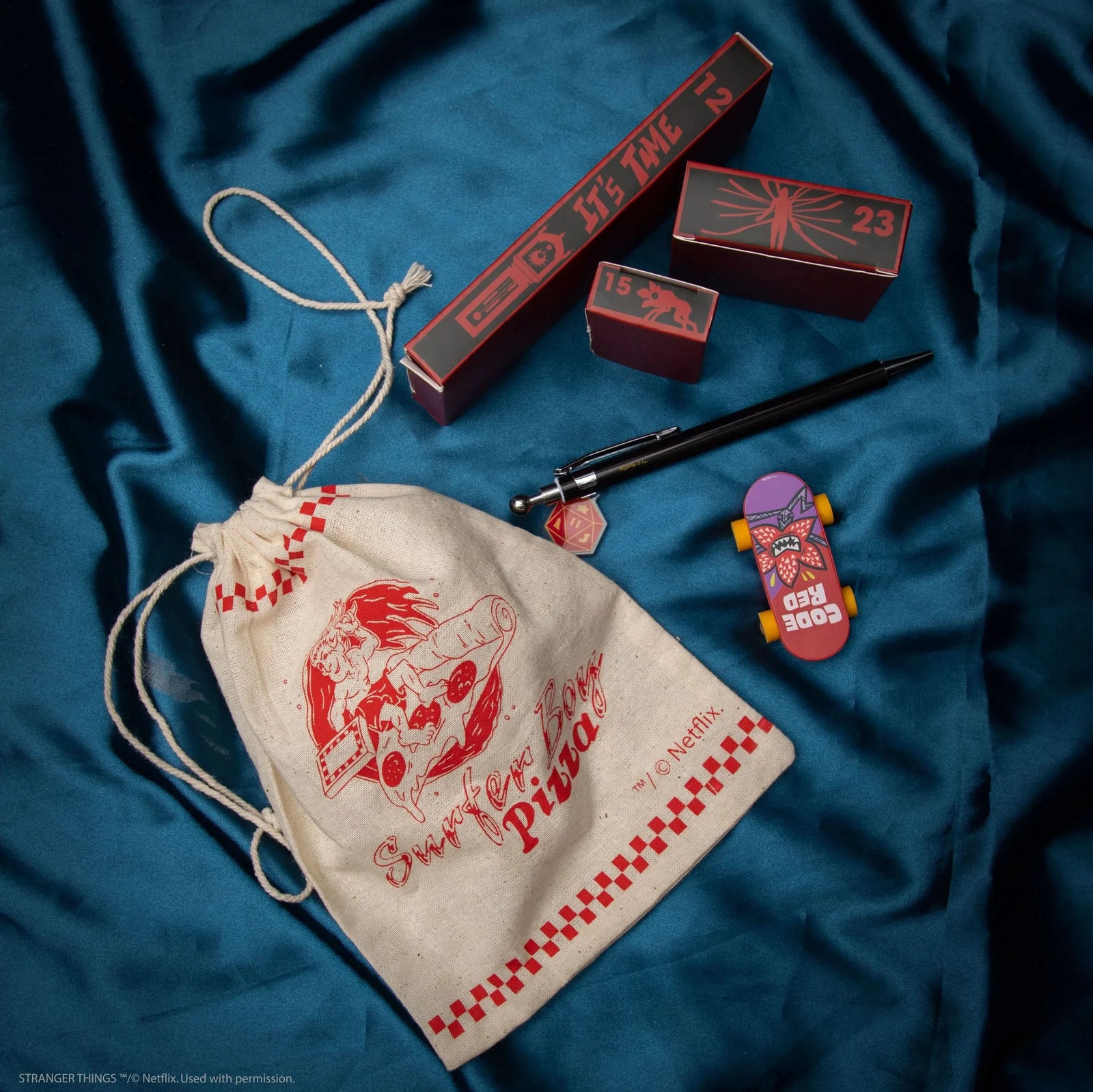 Stranger Things Deluxe Advent Calendar 2024 CR2082