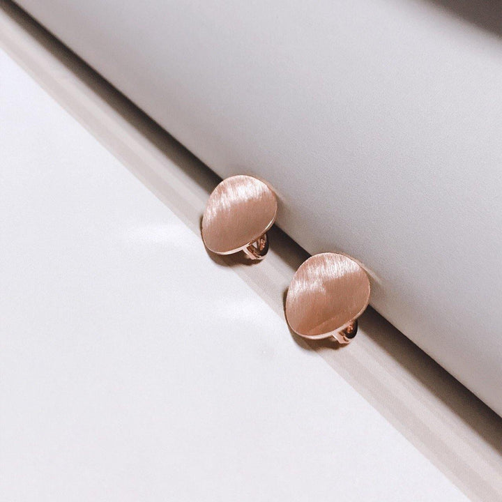 Circle huggie earrings-3