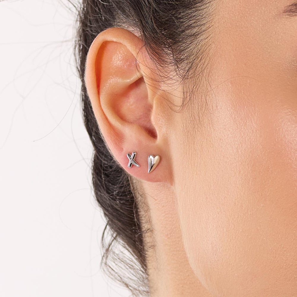 Kit Heath Desire Kiss Rhodium Plated Heart & Kiss Stud Earrings 40DKRP