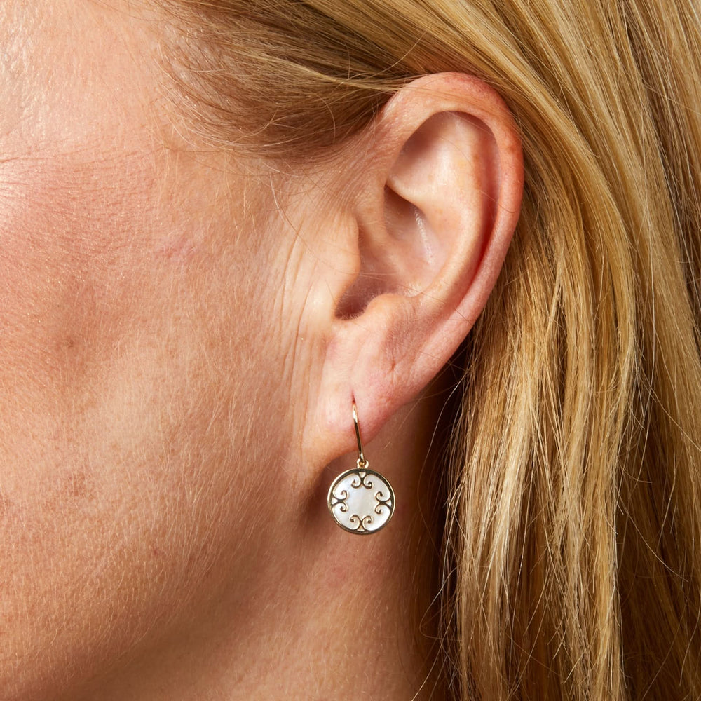 9ct Gold Mother of Pearl Earrings GE2488W