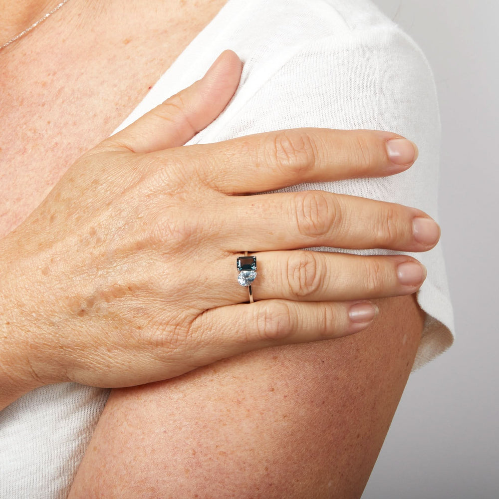 9ct Gold Rhodium Plated Topaz Ring GR631