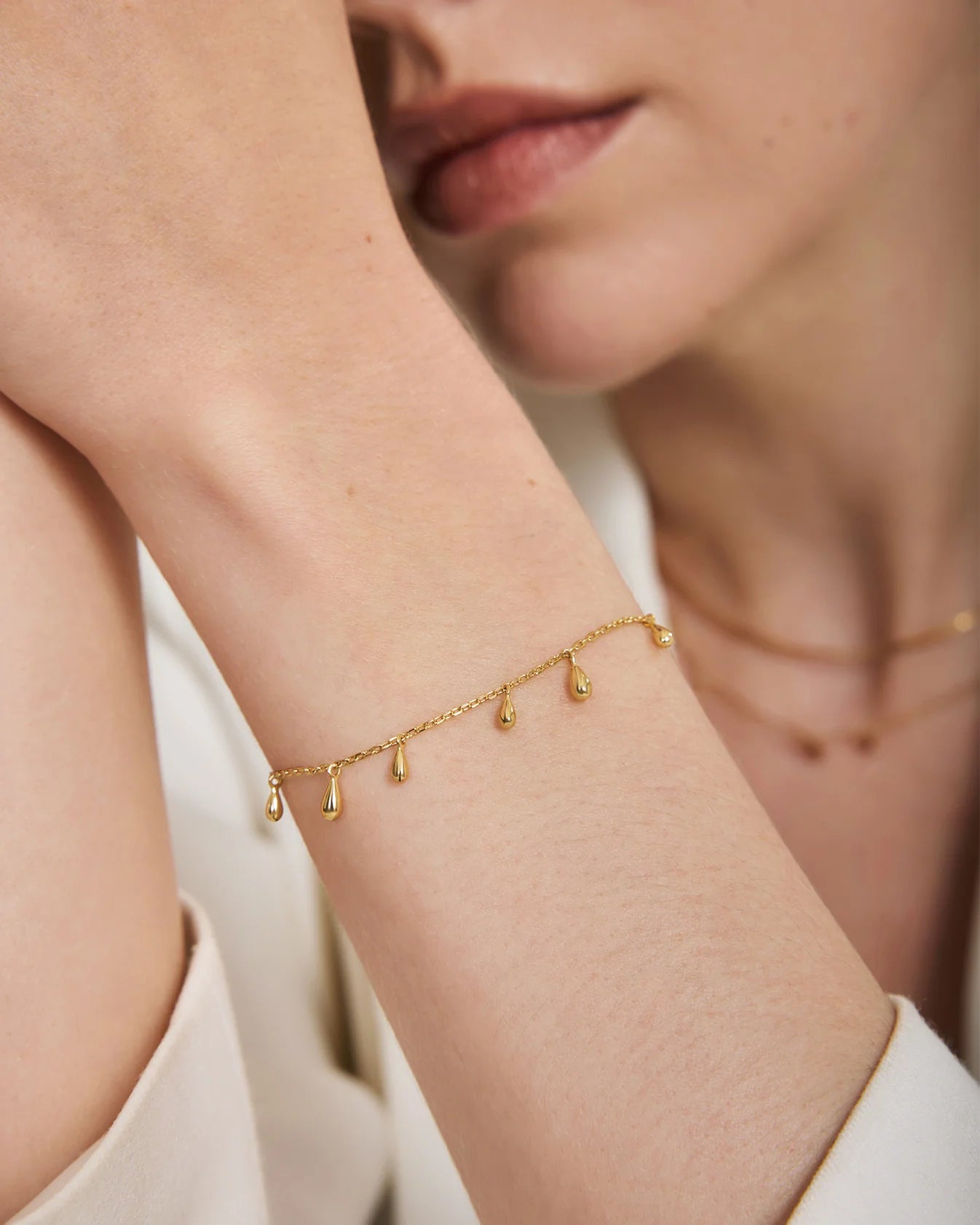Ania Haie Fluid Light Gold Polished Teardrop Dangle Station Bracelet B078-02G