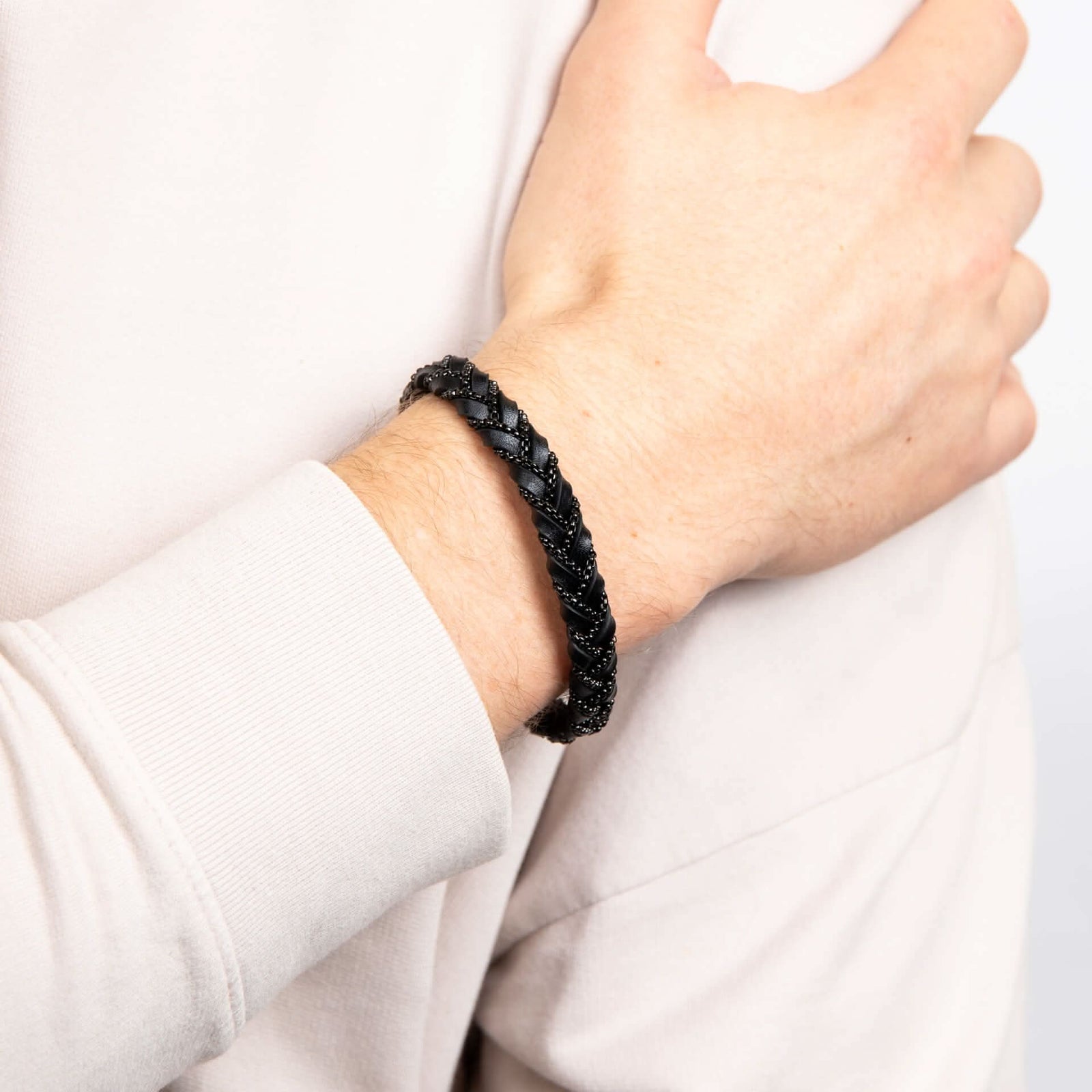 Chain Real Leather Black Bracelet B5565B