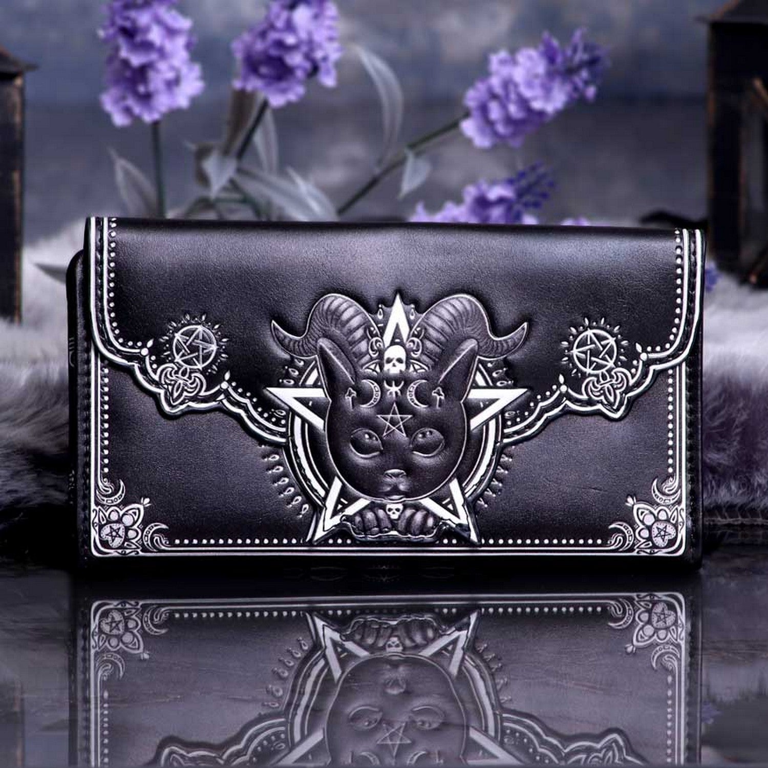 Pawzuph Embossed Purse 18.5cm B5785U1