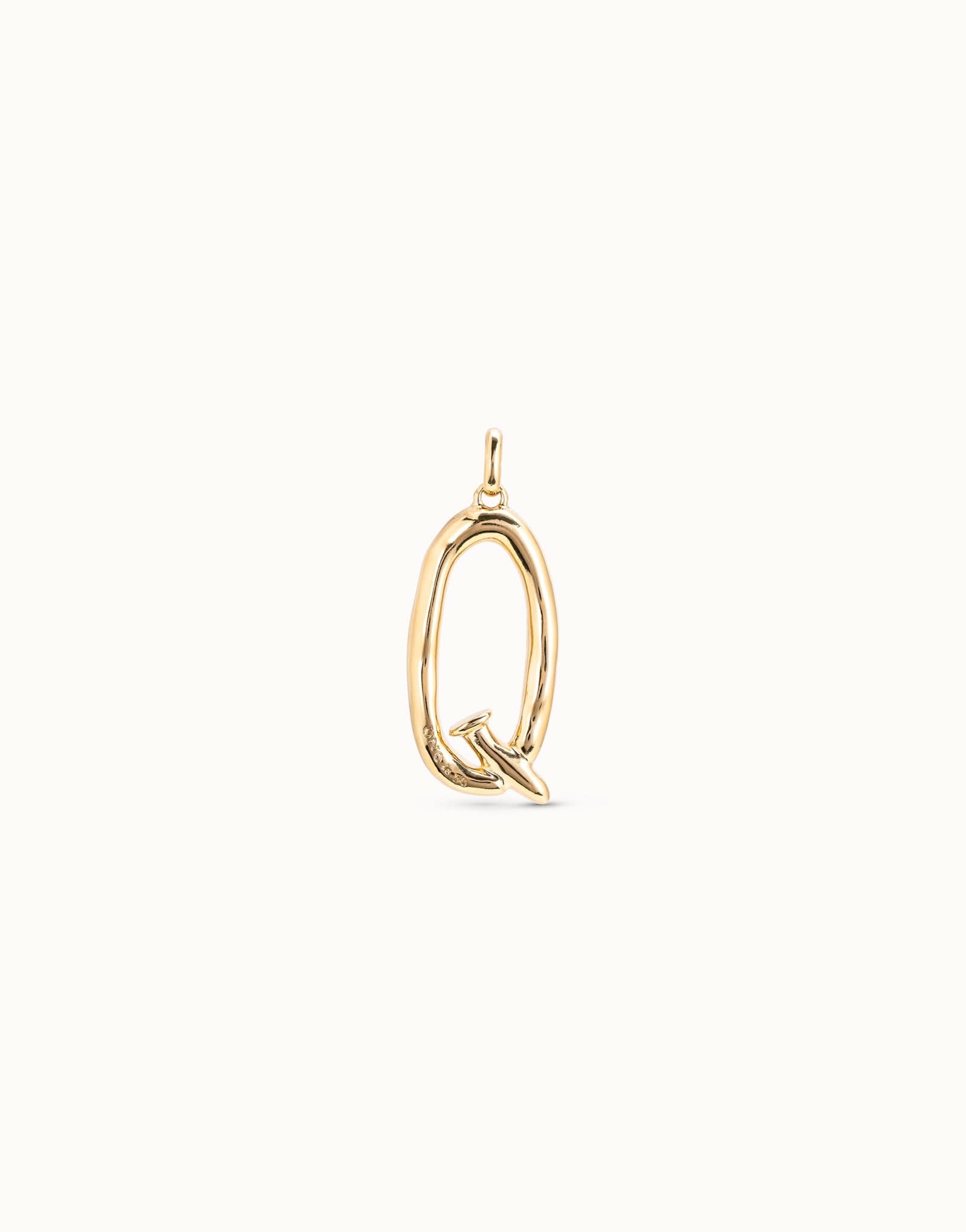 Gimme A Letter Q Large Golden Metal Charm CHA0017ORO0000U