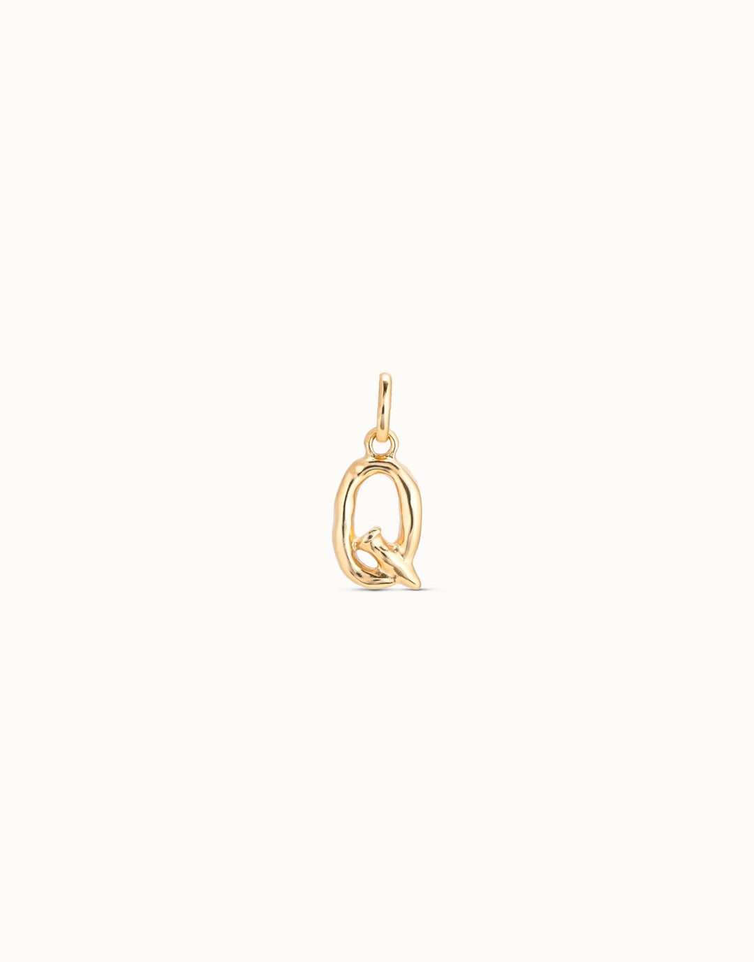 Gimme A Letter Q Golden Metal Charm CHA0043ORO0000U