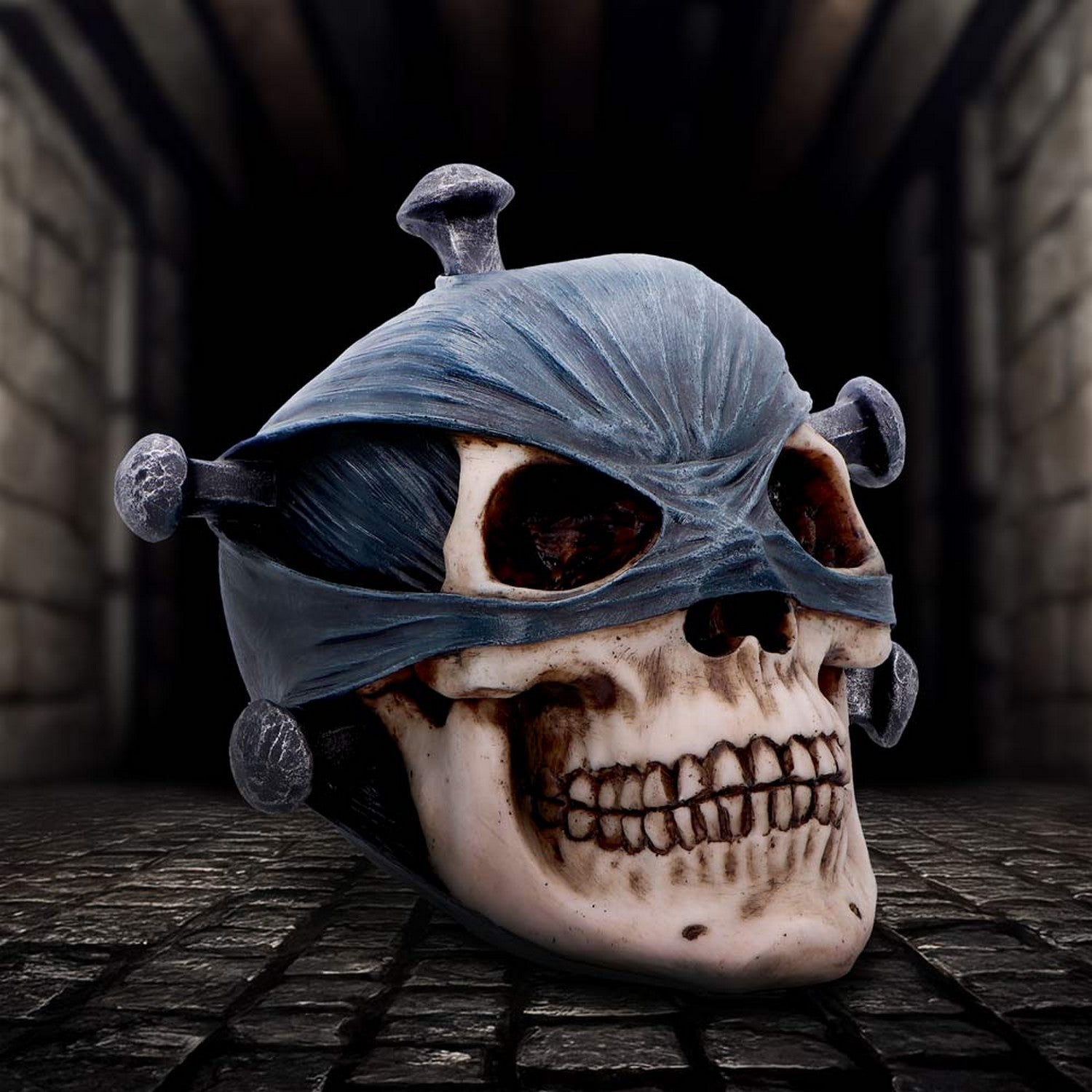 Penance of Iron Gothic Skull Figurine D7310C25