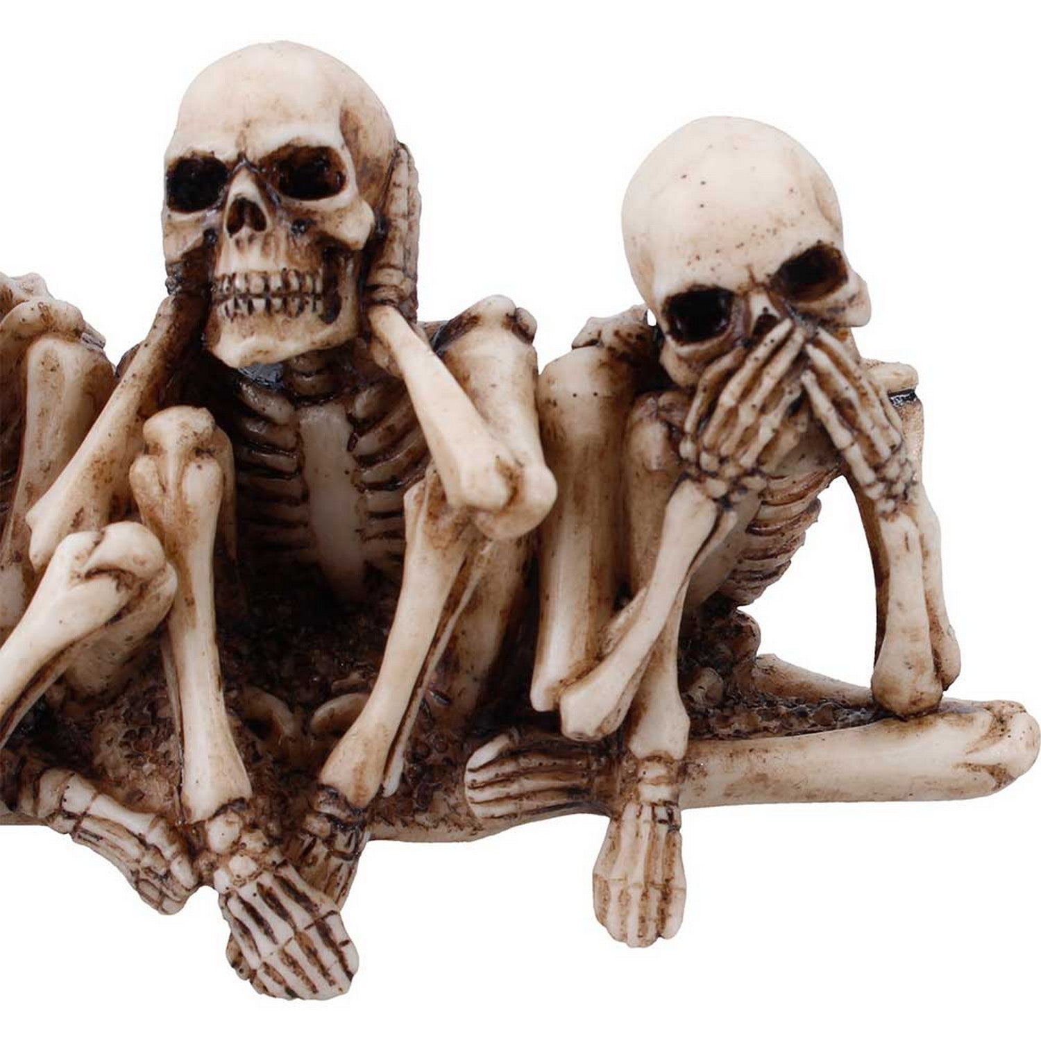 Three Wise Corpse Figurines D7404A26