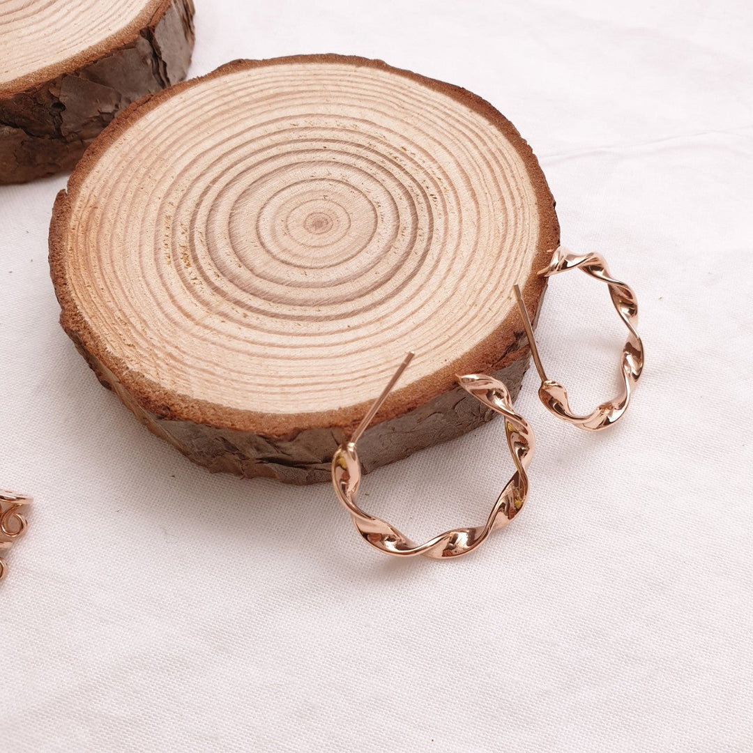 Twisted circle earrings-4