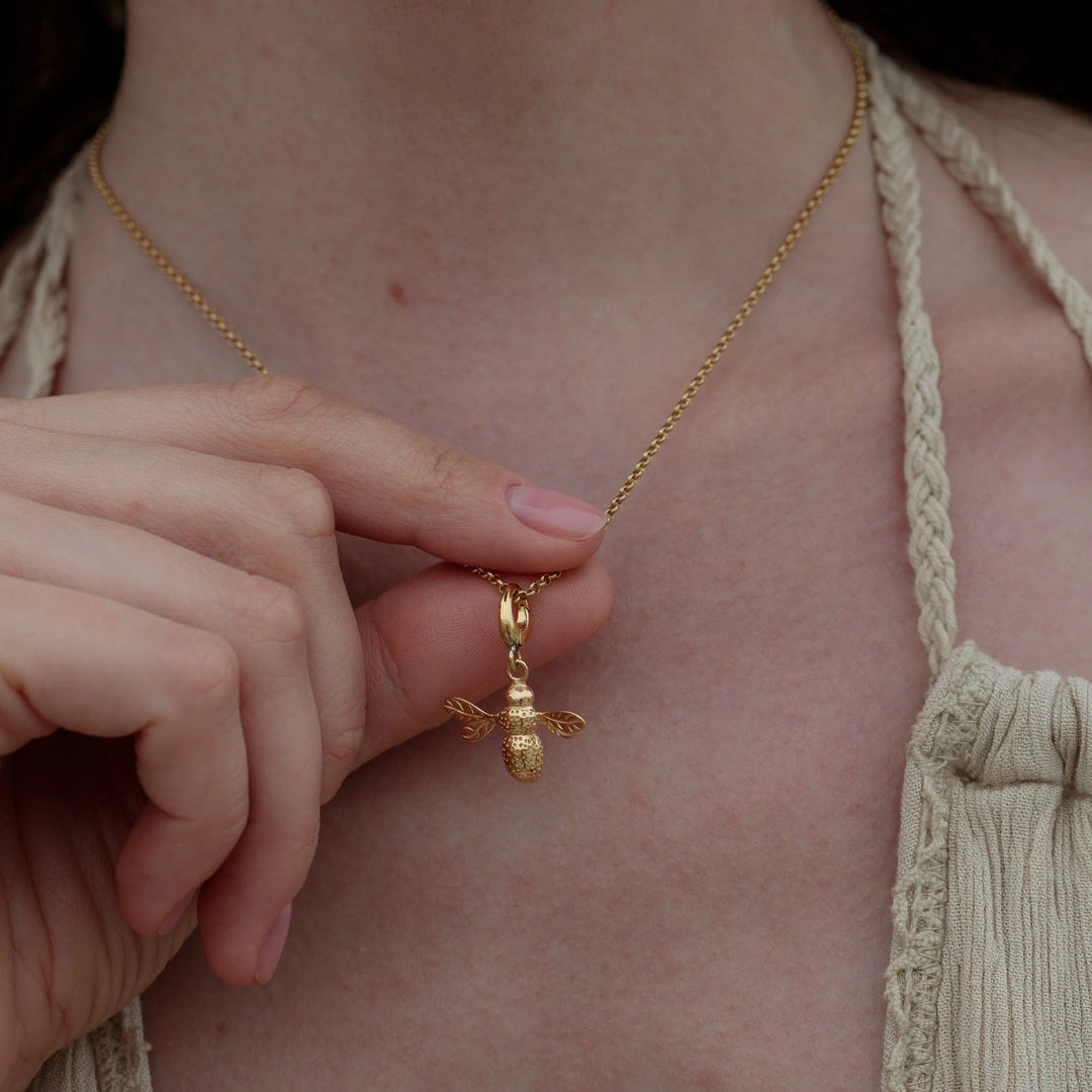 Gold Plated Bee Charm CGBZ