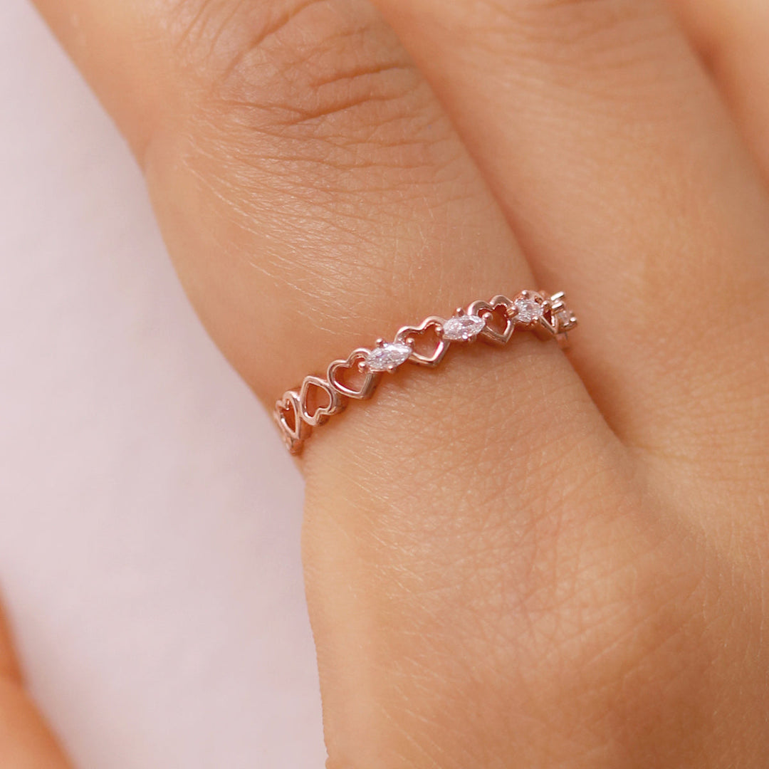 Cubic Relay Heart Ring