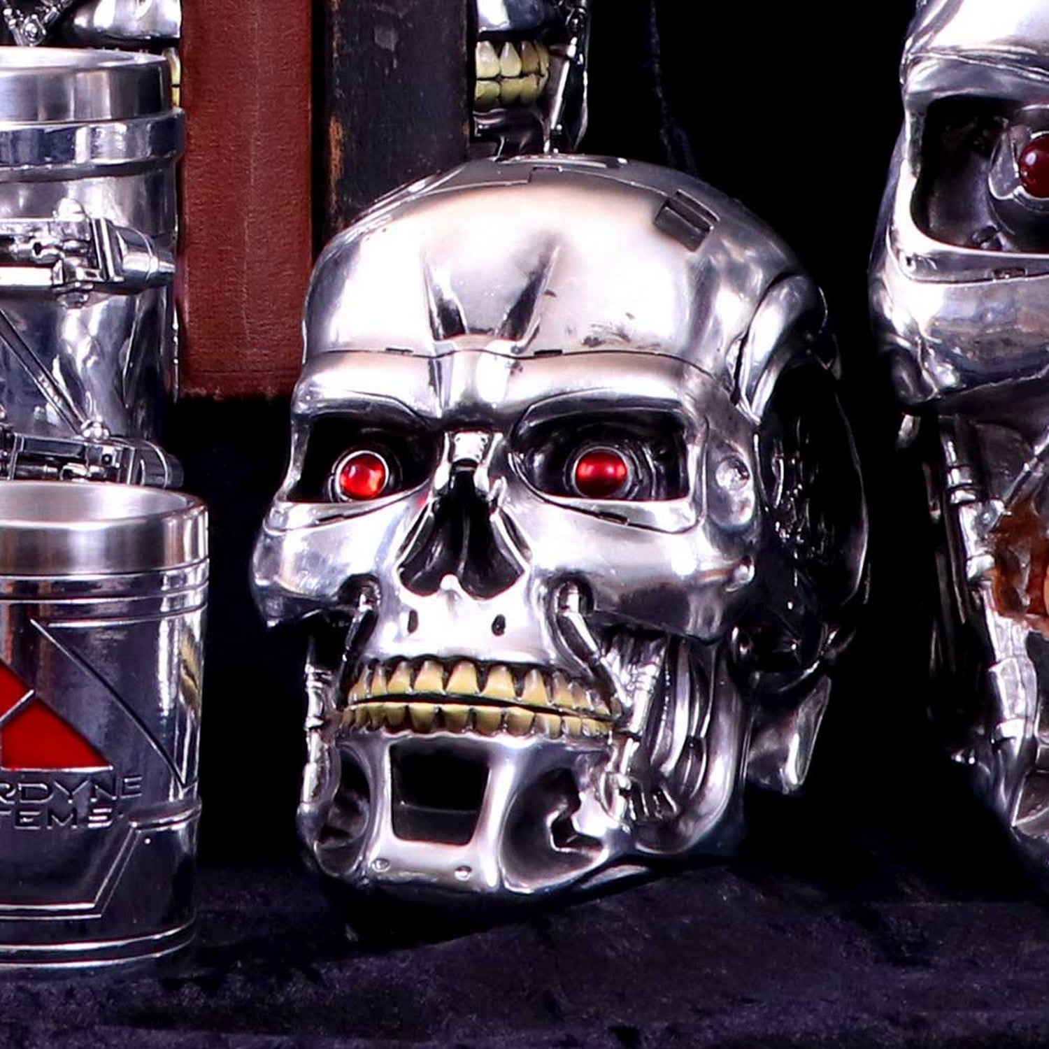 T-800 Terminator 2 Judgement Day T2 Box NOW0949