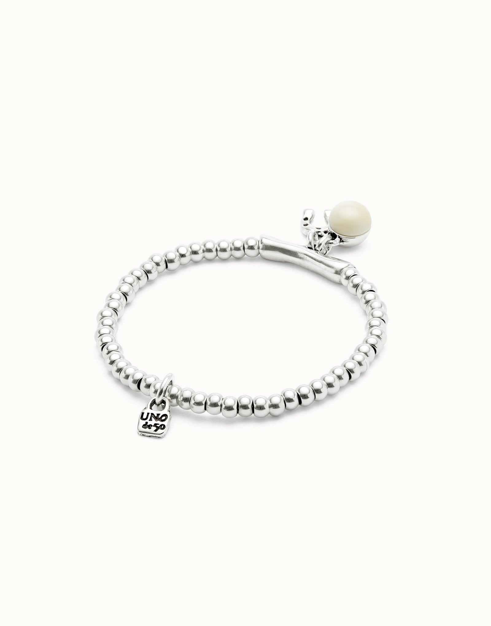 Stylish display of the Sterling Silver Plated Ser Fascinante White Bracelet PUL2537MFLMTL0 set against a backdrop to highlight the bracelet's allure. Perfect luxury bracelet to elevate any outfit.