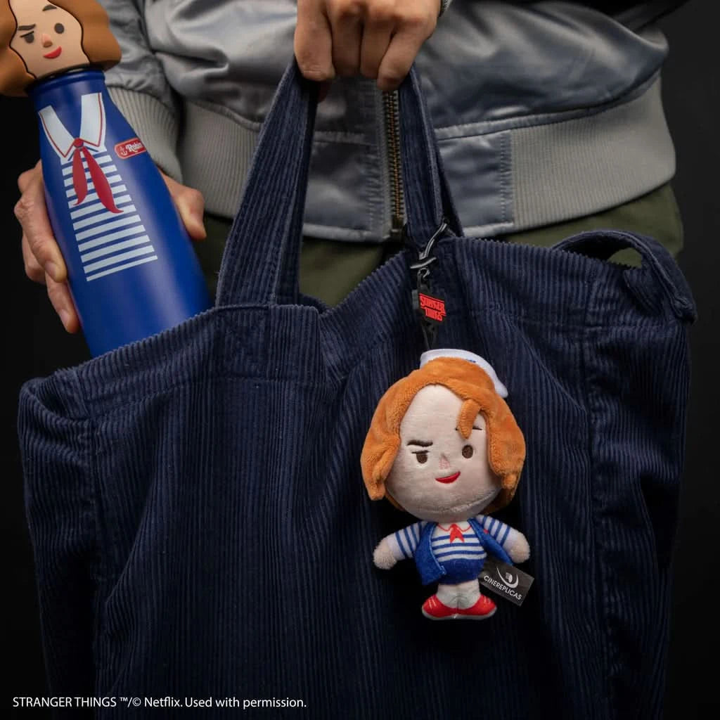Stranger Things Robin Scoops Ahoy Keyring Plush CR2881