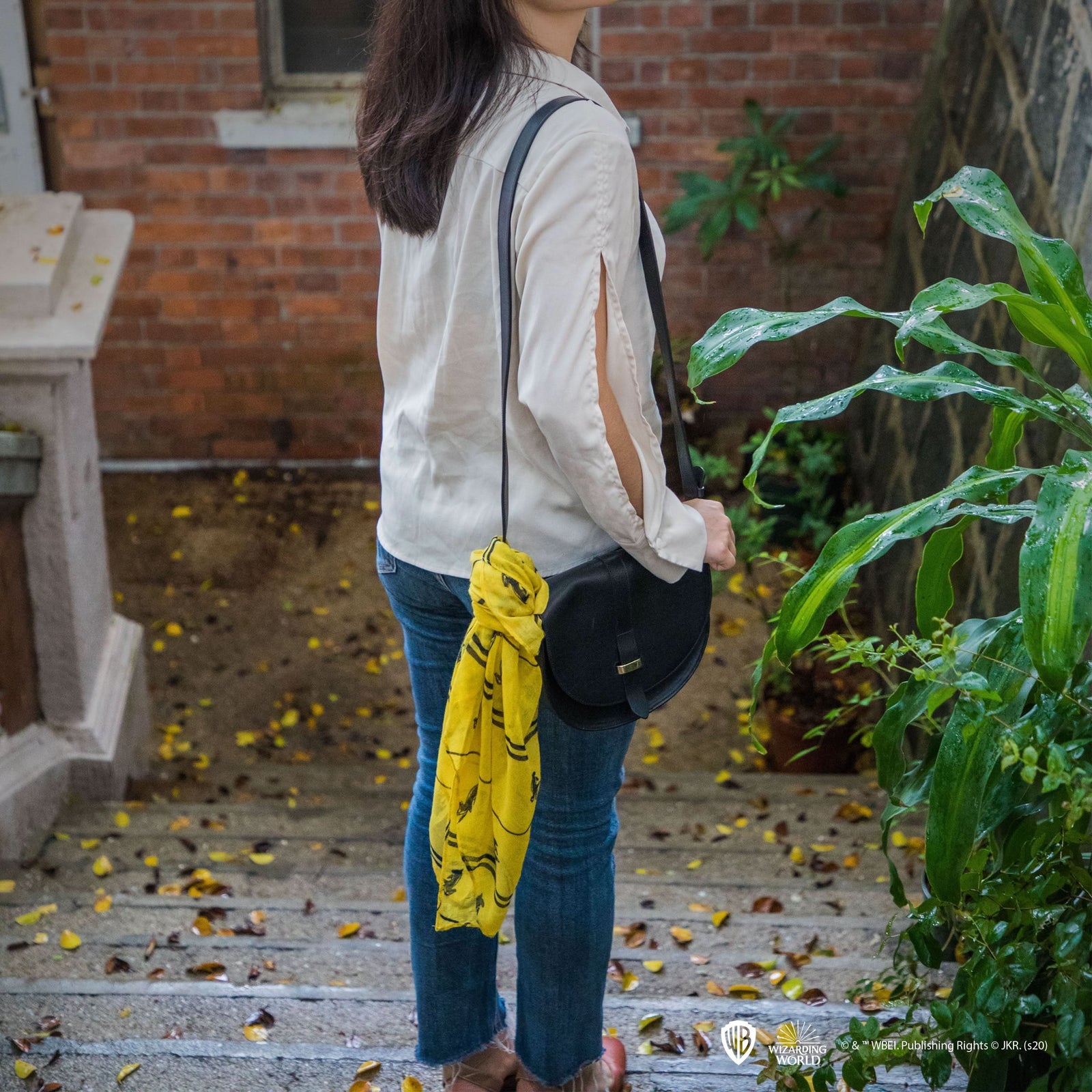 Harry Potter Hufflepuff Lightweight Scarf CR1014