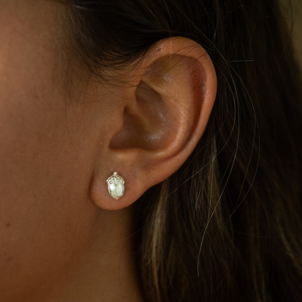 Silver Acorn and Oak Leaf Stud Earrings SESACOL