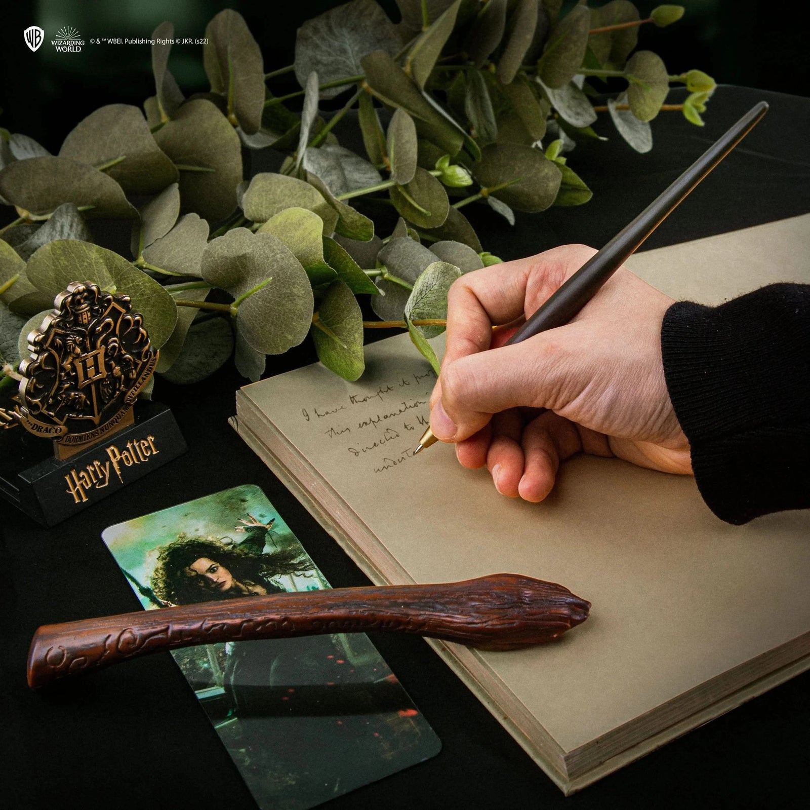Harry Potter Bellatrix Lestrange Wand Pen With Stand& Lenticular Bookmark CR5406U