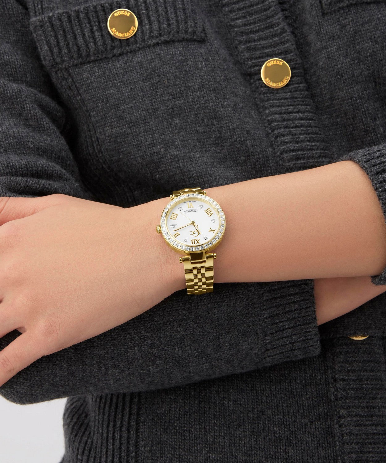 GC Dress Womens Yellow Gold Tone Watch Z01022L6