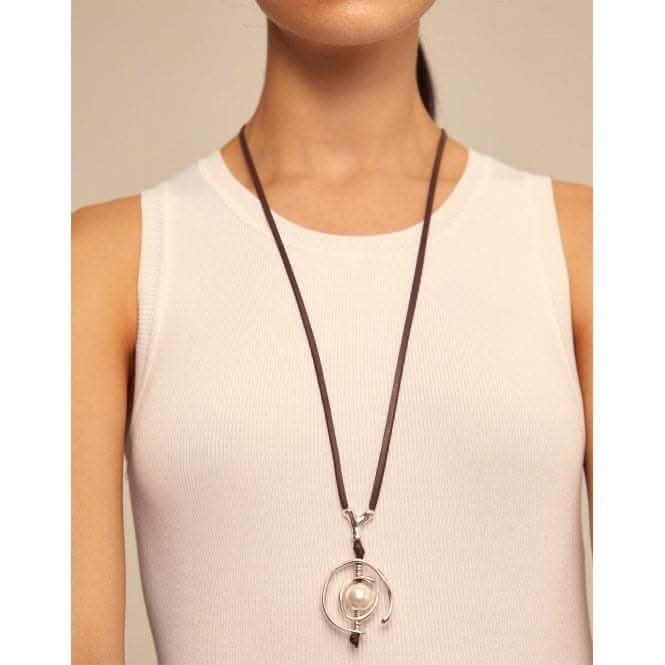 Aaaaaauuuuuhhhhh..!!! White Metal Pearl Shell NecklaceUNOde50COL0973BPLMAR0U