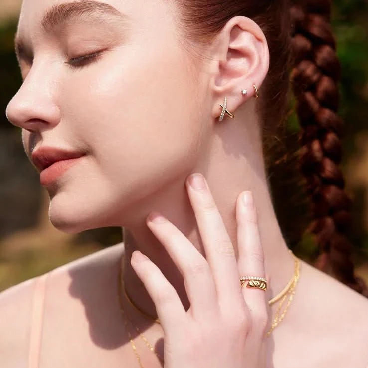 Ania Haie Gold Kiss Polished Pavé Studs E057-03G