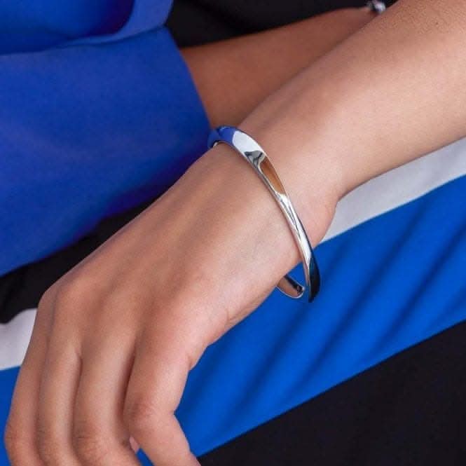 Bevel Cirque Bangle 7177RP