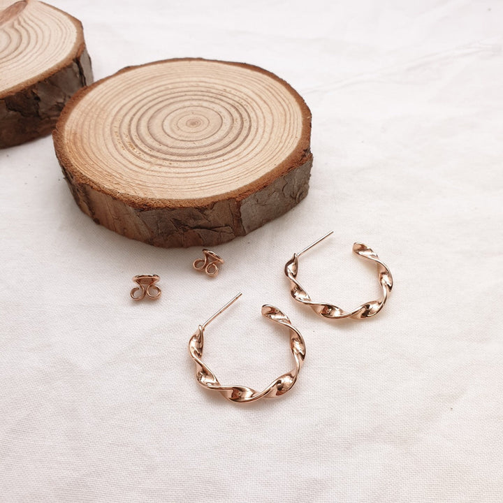 Twisted circle earrings-0