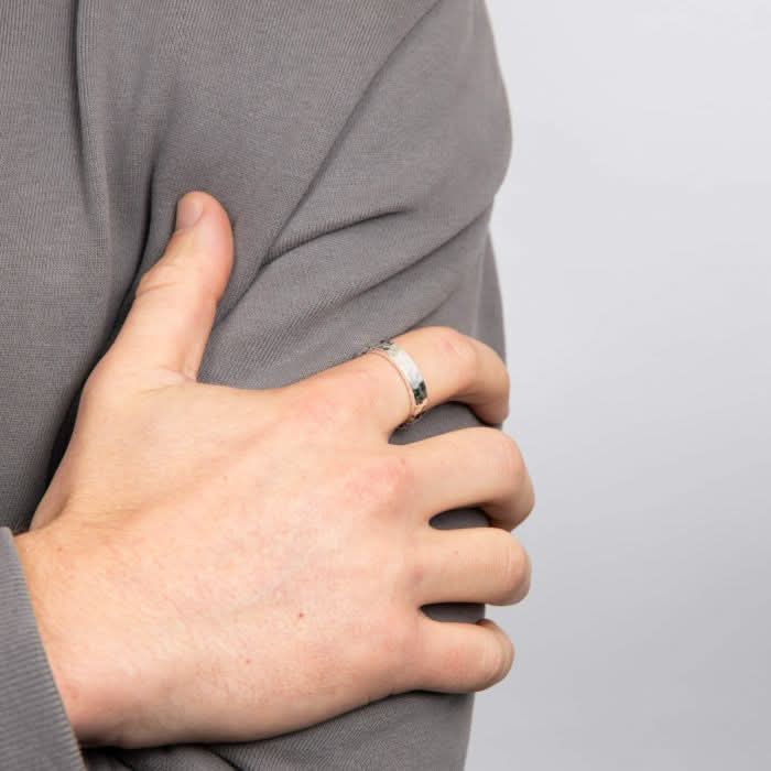 Beginnings Sterling Silver Hammered Band Ring R3477