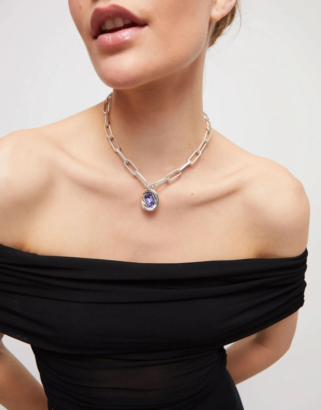 Sterling Silver Plated Metal Purple Necklace COL1945MORMTLUNOde50COL1945MORMTL0U