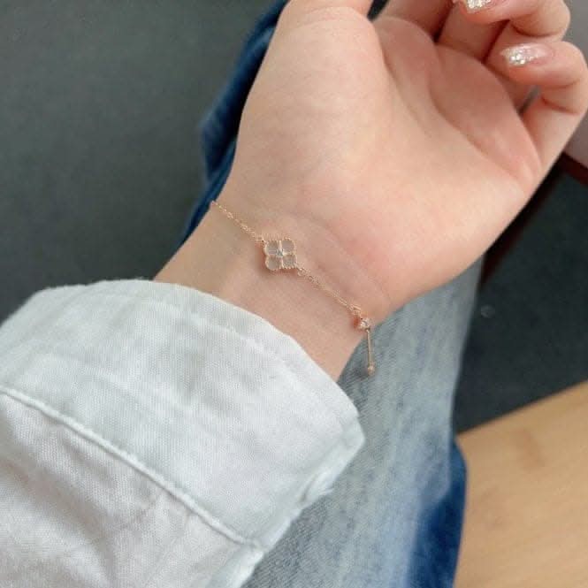 Sterling Silver Rose Gold Plated White Lucky 4 Leaf Bracelet ERLB043Ellie Rose LondonERLB043