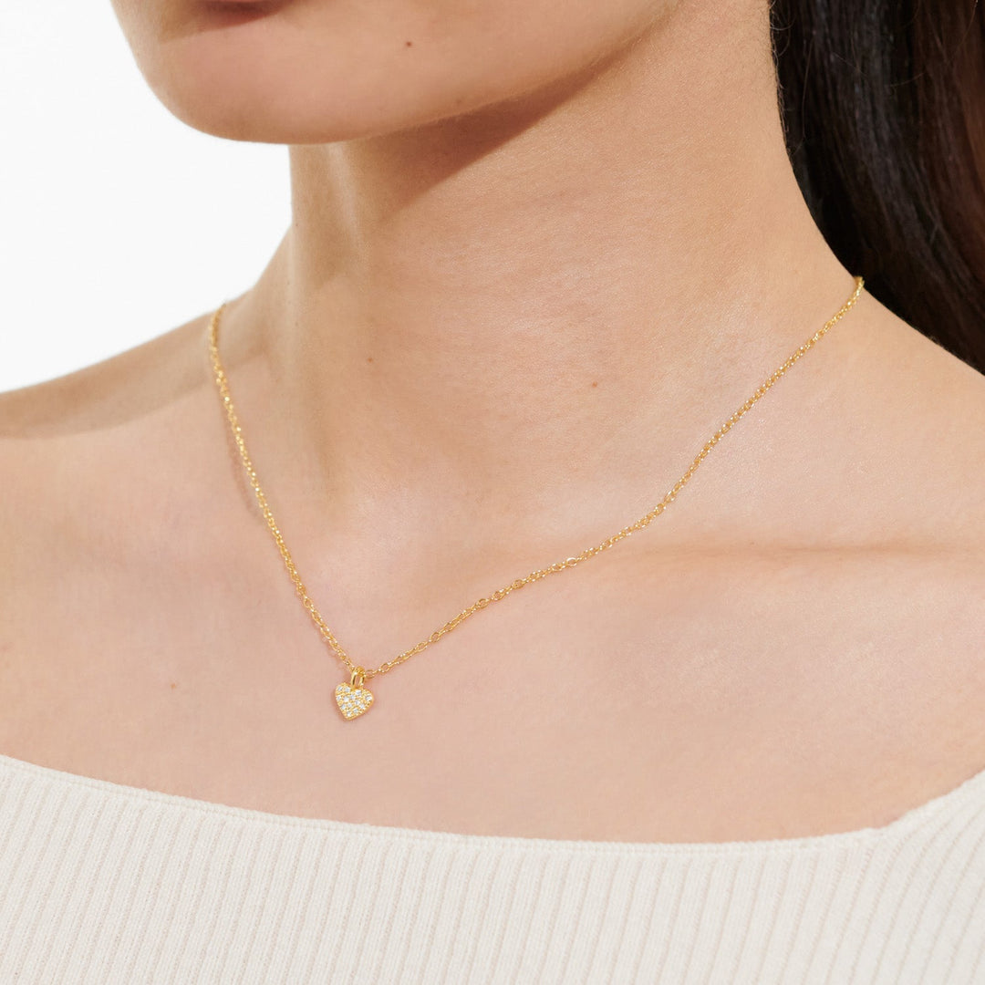 Fall in Love with Elegance: The Best Gold Heart Necklaces for Every Occasion - Acotis Jewellery