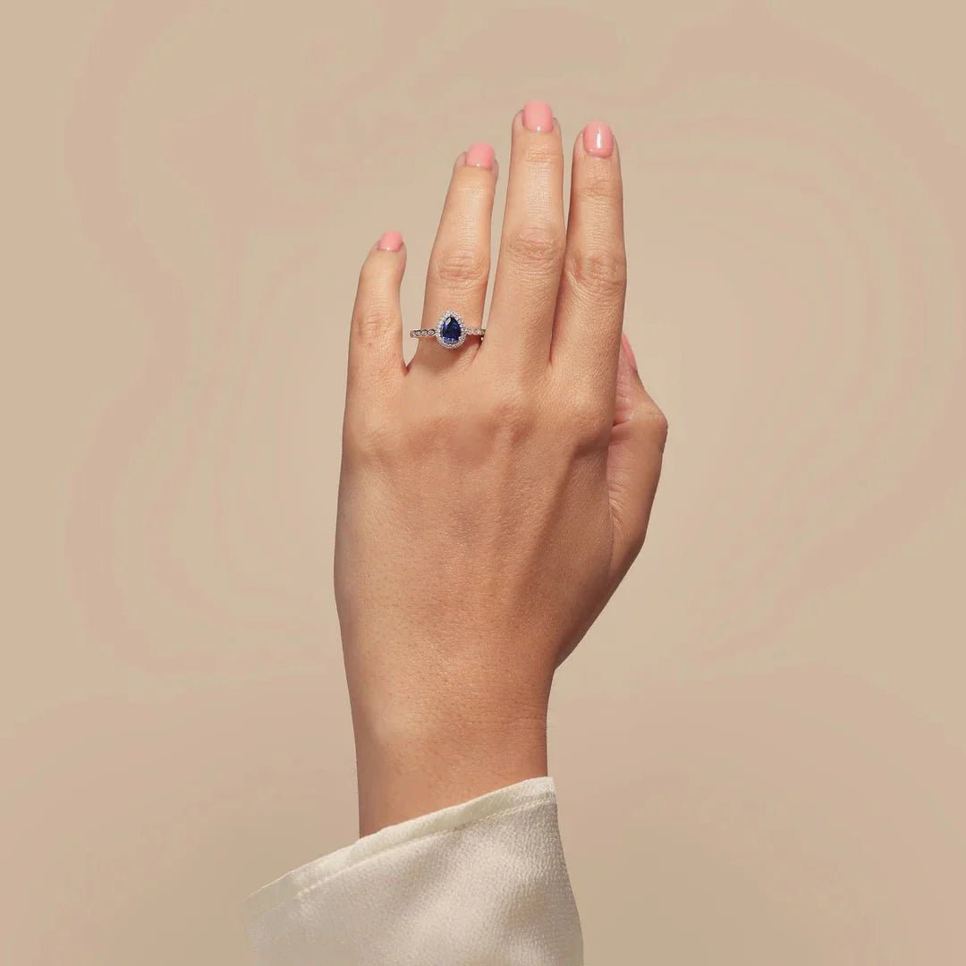 Unwrapping the Best Christmas Gifts: Fiorelli Silver Jewellery - Acotis Jewellery
