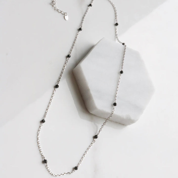 Black spinel relay necklace-3