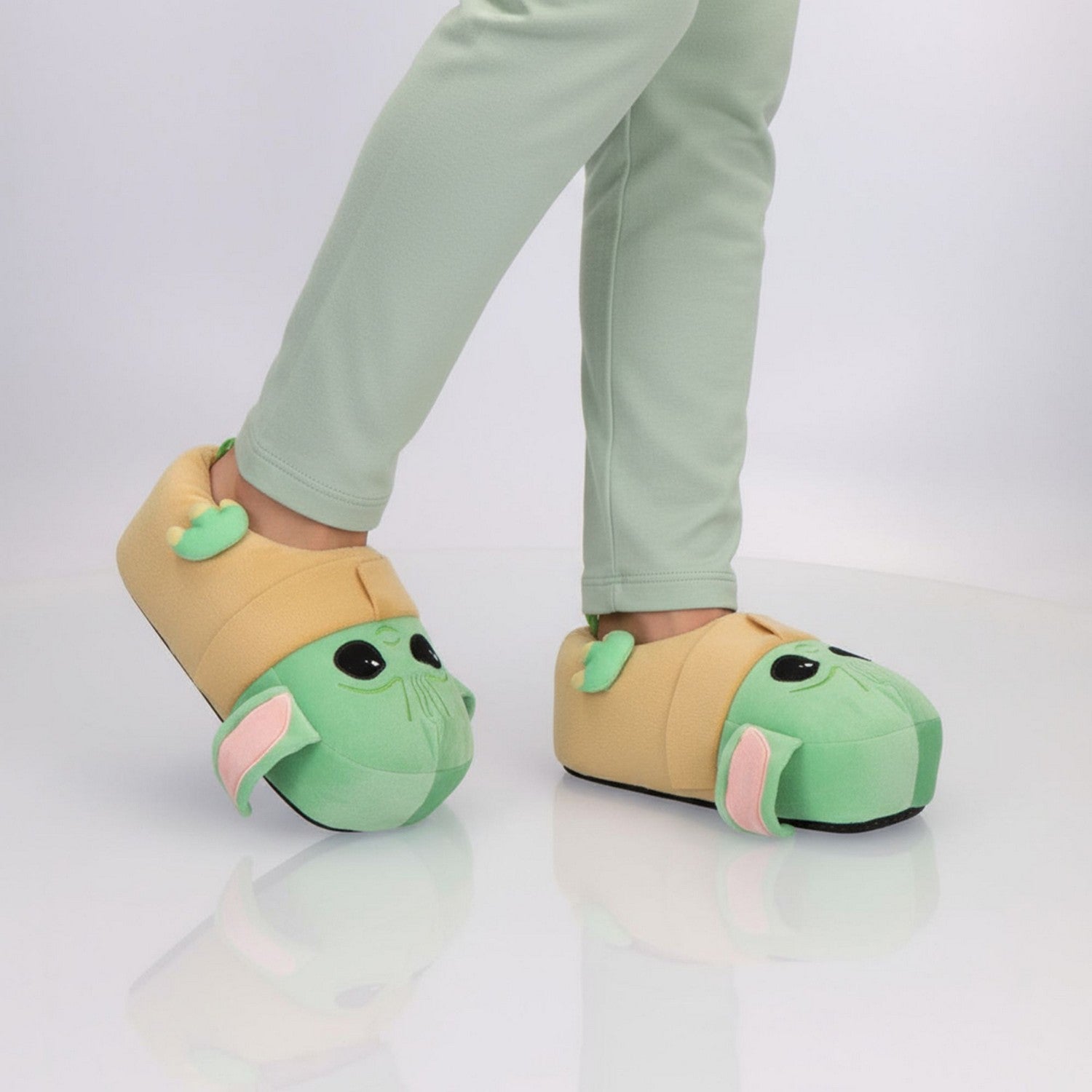 Star Wars House Slippers 3D Applications The Mandalorian Green 2300007000