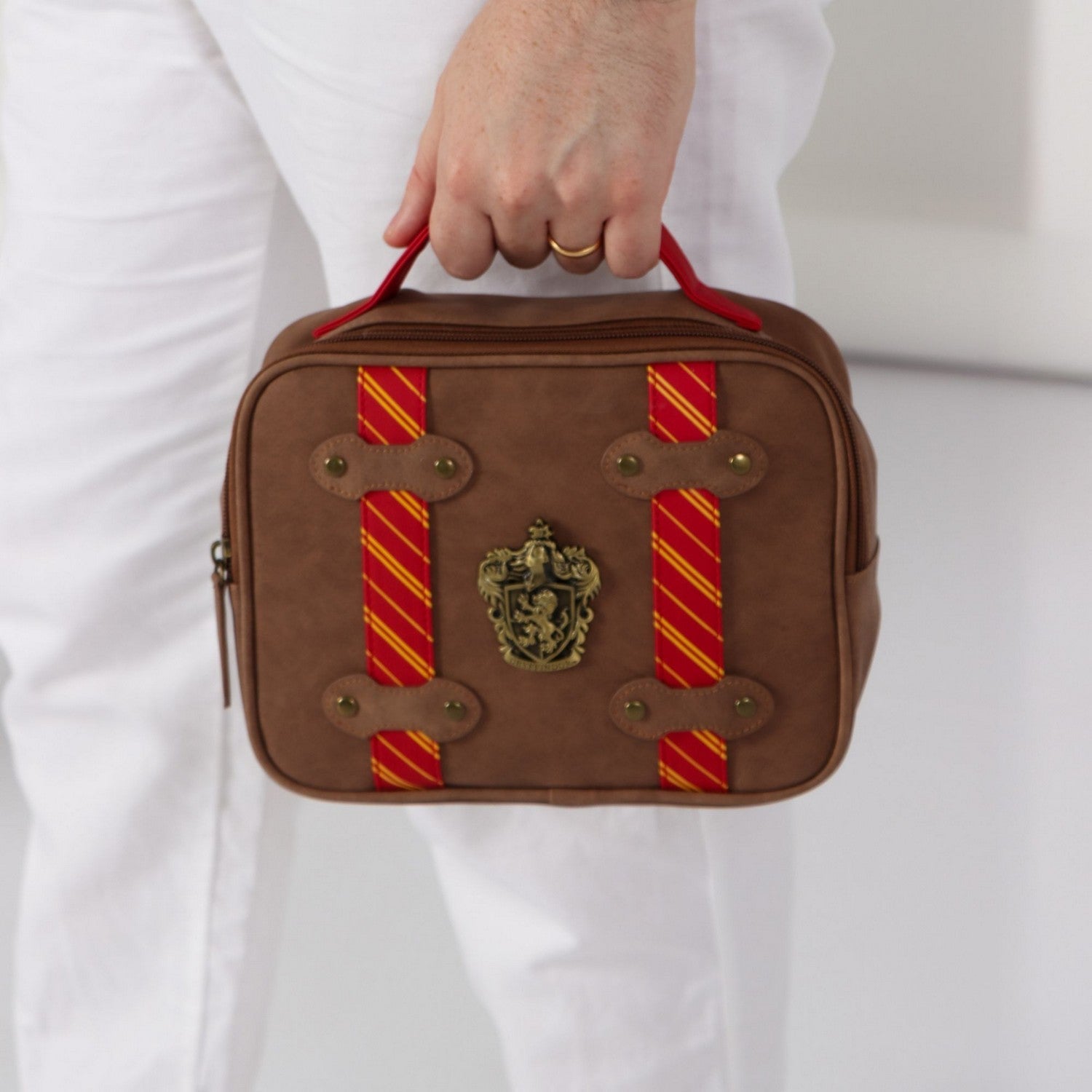 Harry Potter Toiletry Gryiffindor Red Bag 2500003352