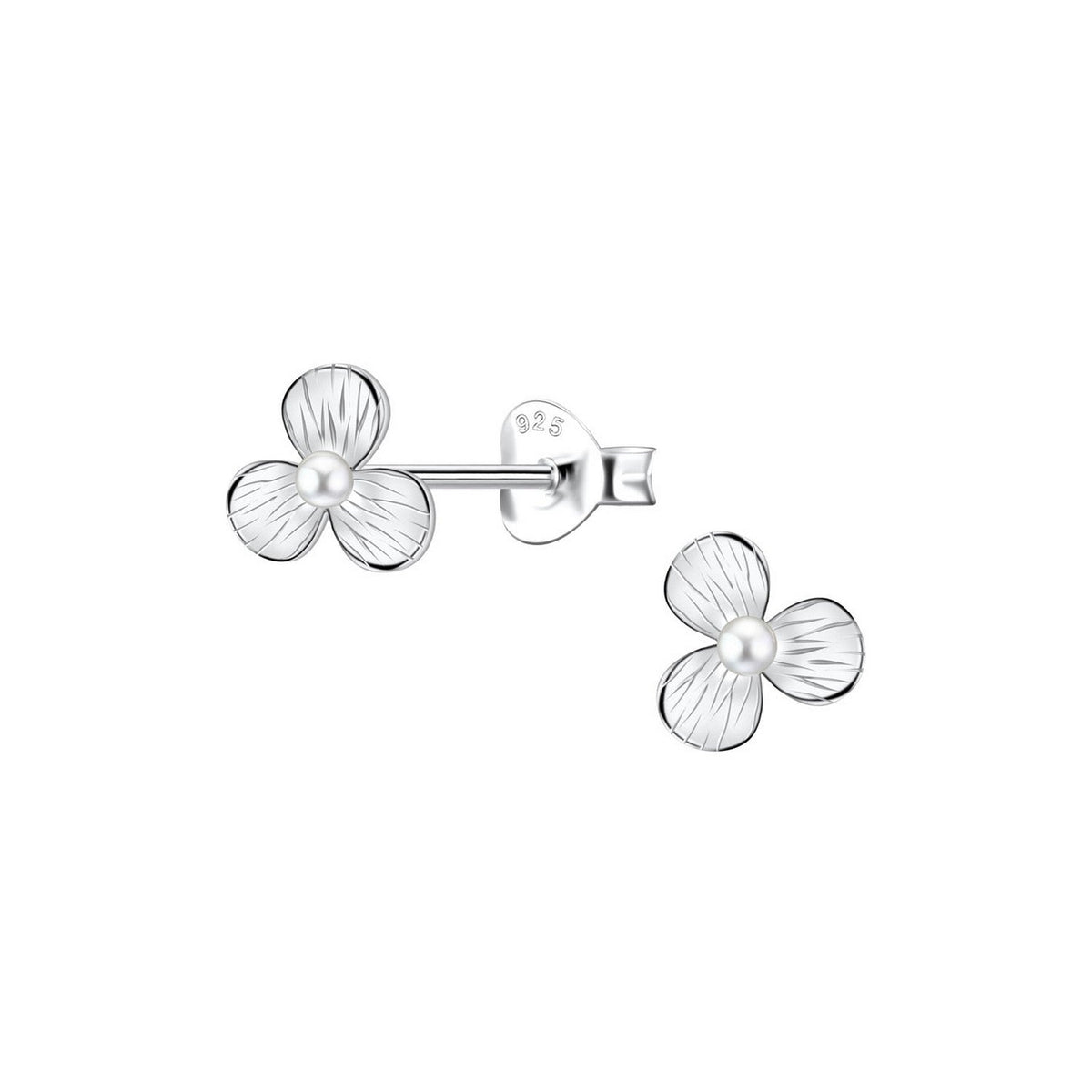 Dew Shell Pearl Flower Stud Earrings