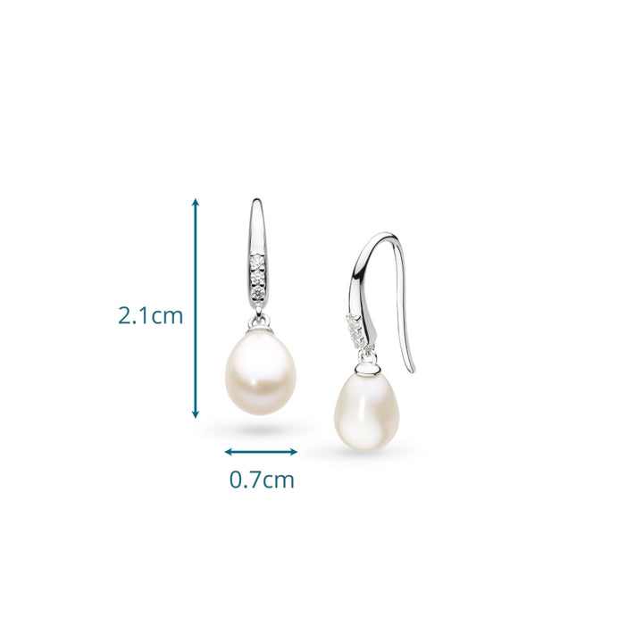 Pearl earrings with measurements on a white background