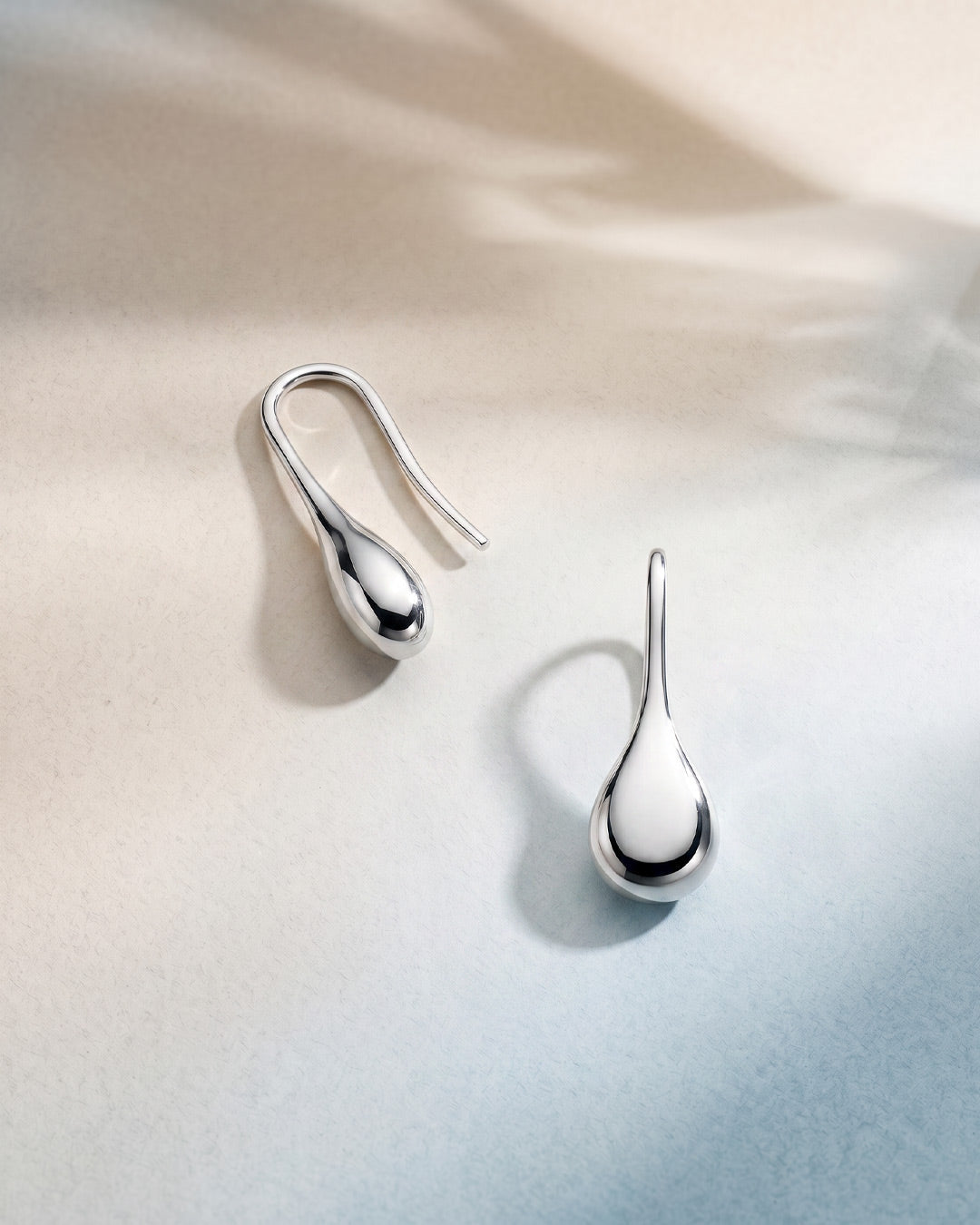 Kit Heath Coast Pebble Smooth Mini Hookwire Drop Earrings 60151RP
