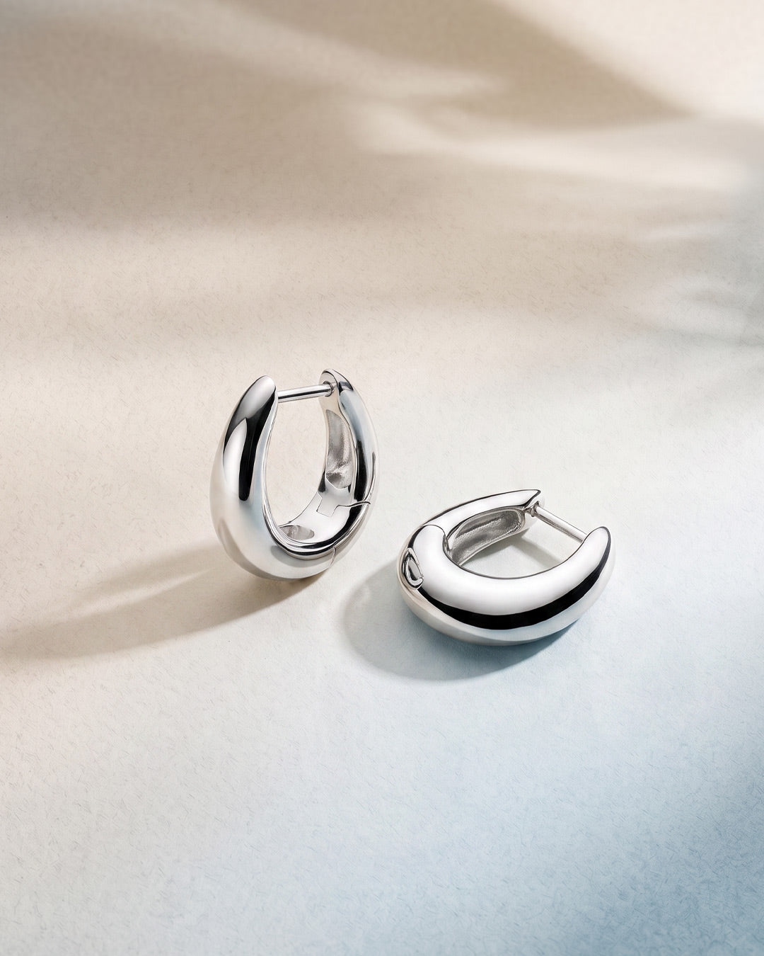 Kit Heath Coast Pebble Smooth Hinged Hoop Earrings 60152RP