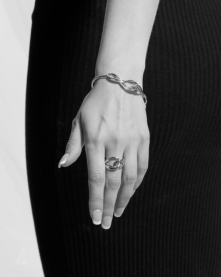 Kit Heath Infinity M/L Hinged Bangle 71162RPML