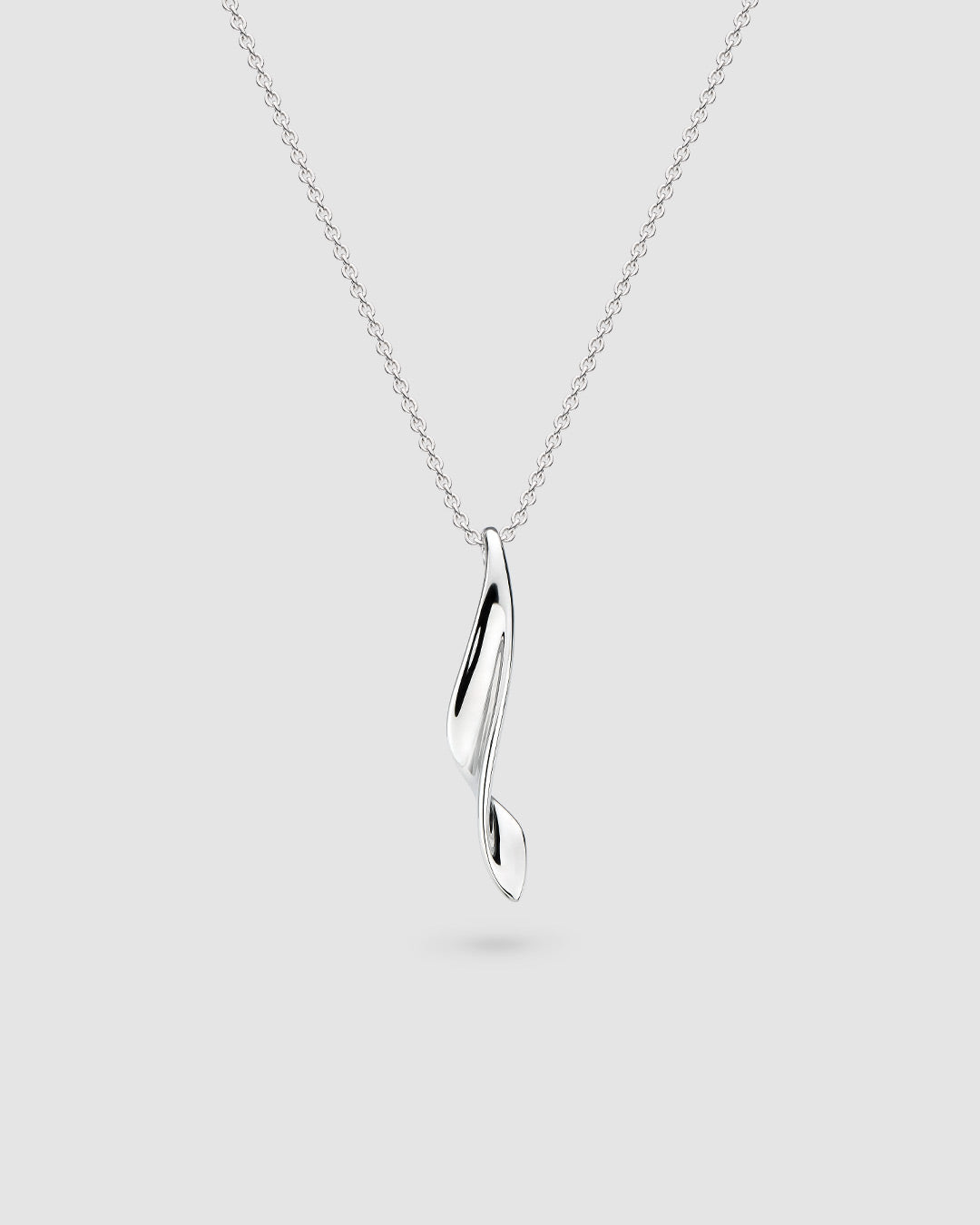 Kit Heath Serenity Curve Small 18? Necklace 91191RP