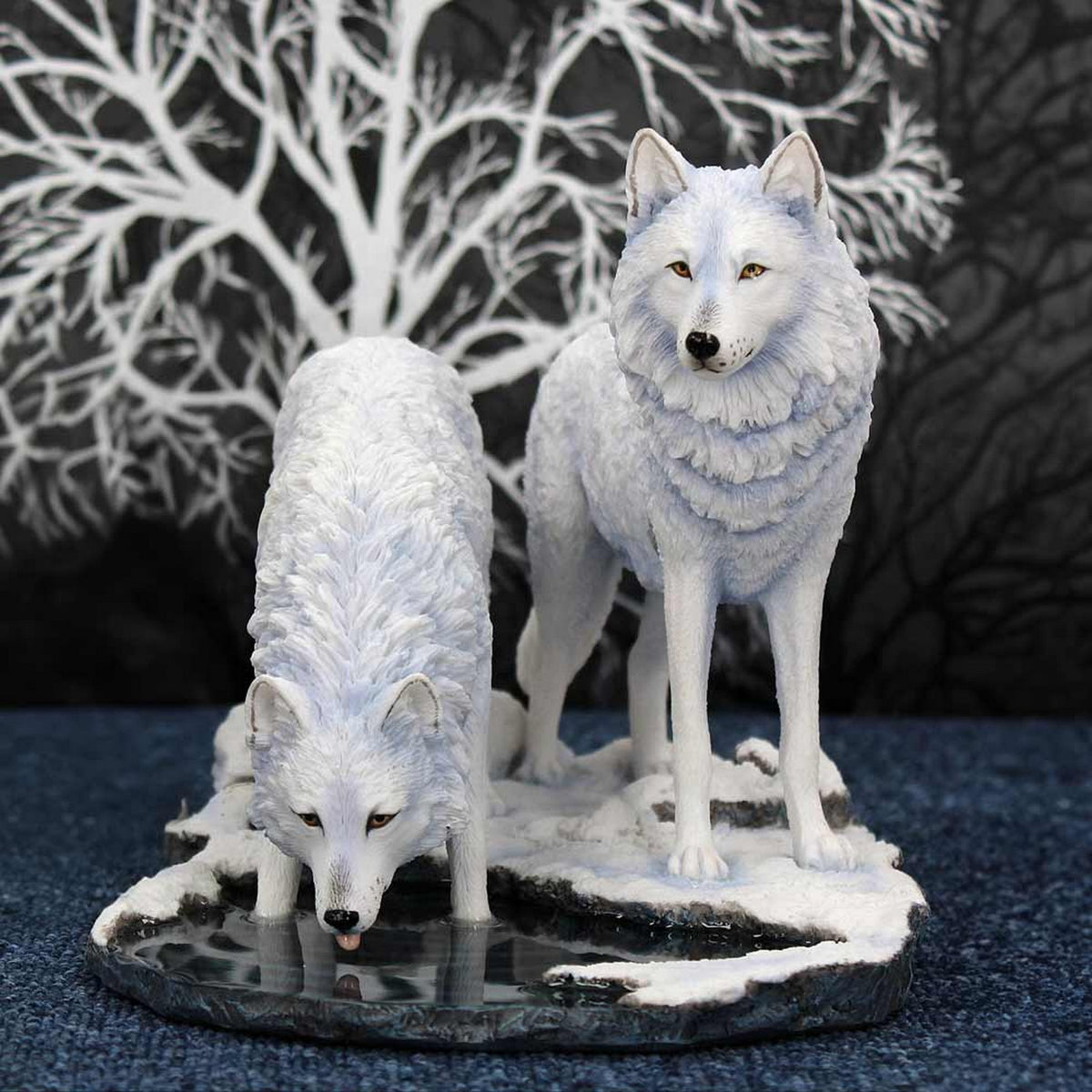 Warriors of Winter Wolf Figurine by Lisa Parker Snowy Wolf Ornament B2833H7