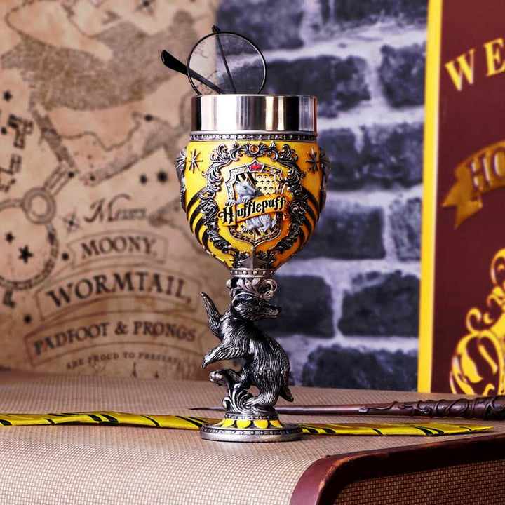 Harry Potter Hufflepuff Hogwarts House Collectible Goblet B5611T1