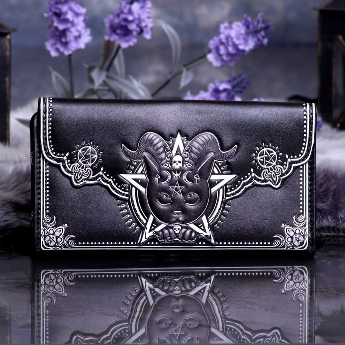 Pawzuph Embossed Purse 18.5cm B5785U1