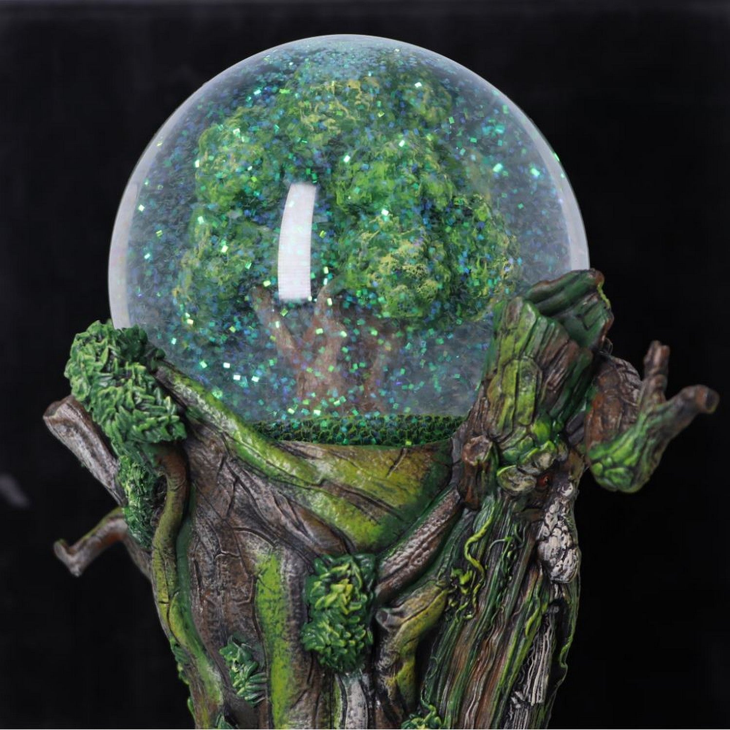 Officially Licensed Lord of the Rings Middle Earth Treebeard Snow Globe B5877V2