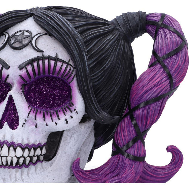 Drop Dead Gorgeous - Myths and Magic Voodoo Doll Skull B6589Y3