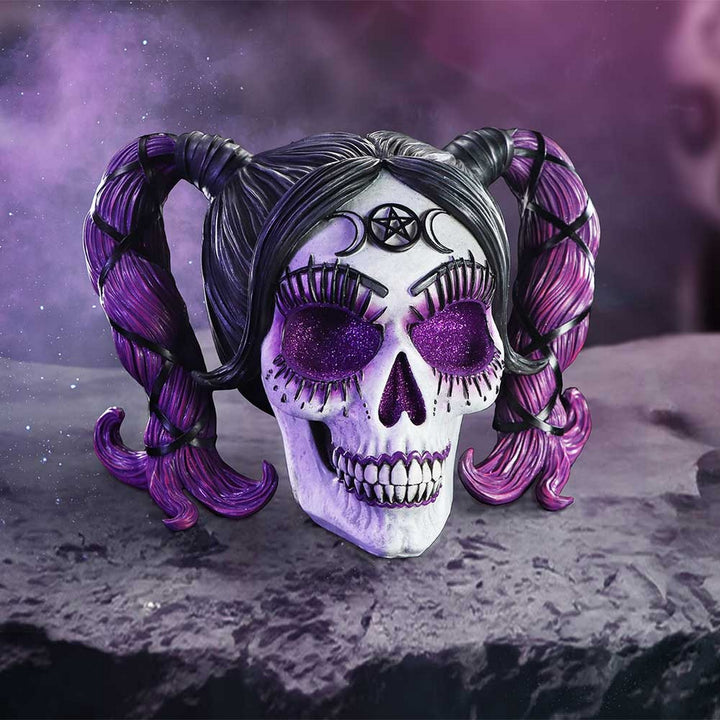 Drop Dead Gorgeous - Myths and Magic Voodoo Doll Skull B6589Y3