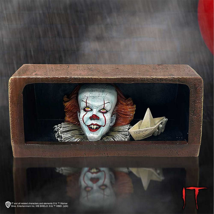 IT Pennywise Clown Drain Figurine B6670B24