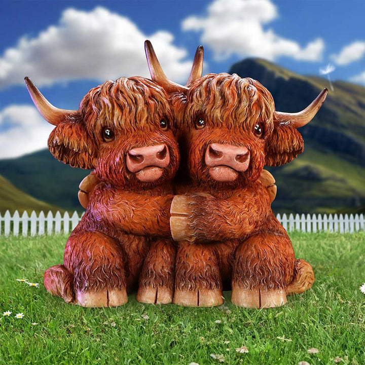 Highland Cow Hug Figurine B6901C24