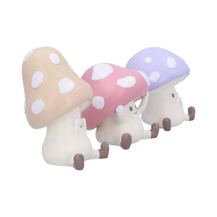 Three Wise Multicoloured Toadstool Figurines in See no, Hear no, Speak no evil poses B6949A25