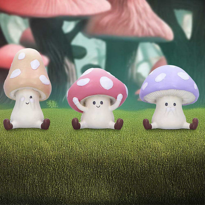 Three Wise Multicoloured Toadstool Figurines in See no, Hear no, Speak no evil poses B6949A25